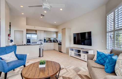 Sunset Hills House | Scottsdale-PV Mountainside Resort Home