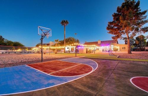 Paradise Valley Village Villa | Scottsdalestays Multimillion Luxury Estate-Best Yard/Area, Pool & Pickleball.