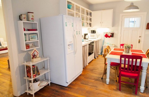 Tybee Island Cottage | Screened Inn c1925! Quiet North End Duplex! Screened porch. Beach Access!