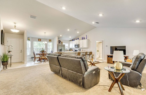 Candler House | Screened Lanai: Relaxing Retreat in Ocala!