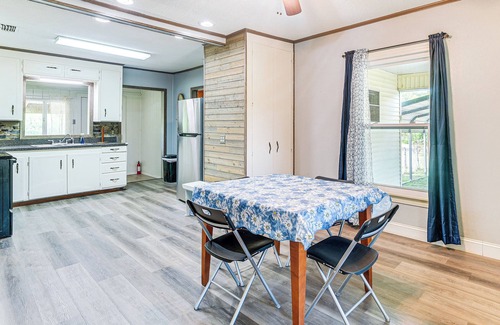 Jasper Heights House | Screened Patio + Fire Pit: Peaceful Marshall Home