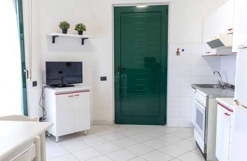 Senigallia Apartment | SE007 - Senigallia, one bedroom apartment on the sea with beach