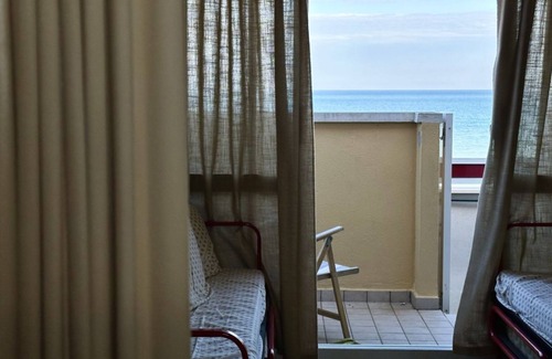 Senigallia Apartment | SE054 - Senigallia, sea-front studio at the Residence'Pyramids'