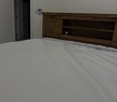 Al Ghubrah Ash Shamaliyyah Apartment | Sea and lake view apartment