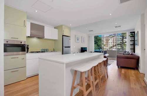 Glenelg Apartment | Sea and Park Deluxe Glenelg