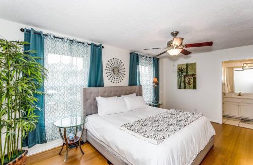 Gulf Breeze House | Sea Breeze Cottage