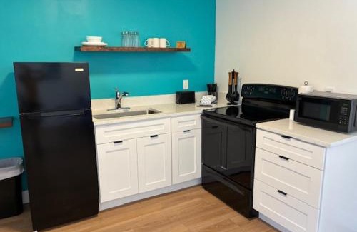 Edgewater Hotel | Sea Breeze Inn