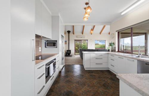 Port Elliot Apartment | Sea Breeze - Spacious home with lovely ocean views