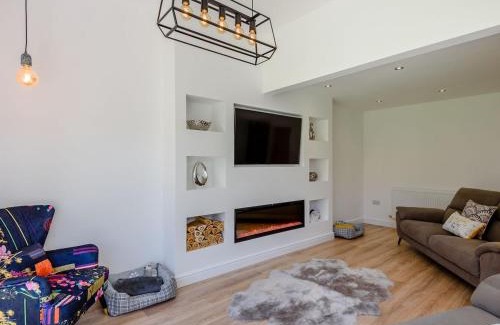 Anderby Creek House | Sea Breezes