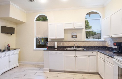Biloxi House | Sea Breezes in the heart of Biloxi