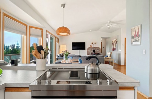 Manzanita House | Sea Esta MCA#465-Perfect family home w/ping pong/foosball/dogs ok-4bd/3.5 bth