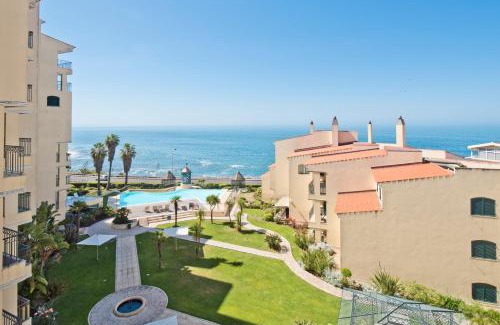 Parede Apartment | Sea Front Family Apartment
