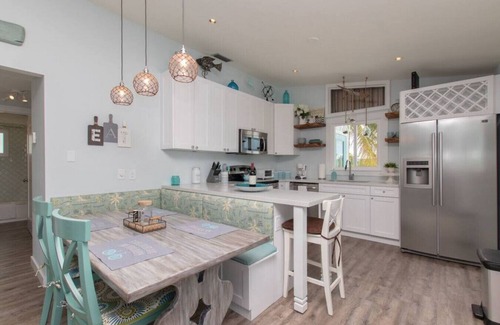 Tavernier House | Sea Glass Cottage Beautiful Canal Front Home