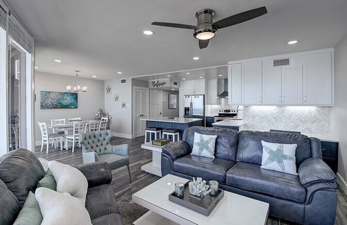 Port Aransas Condo | Sea Gull #908: Beachfront 2 Bedroom 2 Bathroom With Spectacular Views and 24 Hour Management