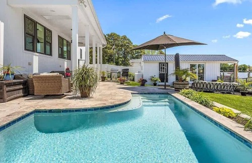 Ocean Pines House | Sea La Vie- 4 Br - sleeps 10 - private pool