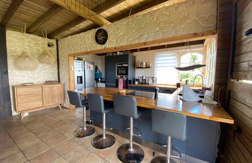 Sainte-Anne House | Sea Lodge : Maison Avec Vue Imprenable - Votre Refuge de Vacances Idéal
