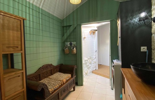 Sainte-Anne House | Sea Lodge : Maison Avec Vue Imprenable - Votre Refuge de Vacances Idéal
