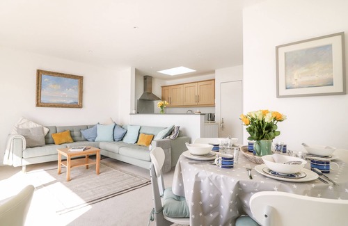 Exmouth Cottage | SEA POINT, family friendly, luxury holiday cottage in Exmouth