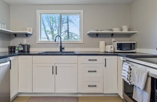 Grand Barachois Cottage | Sea'Renity Beach Cottage Grand-Barachois minutes from Shediac and Moncton