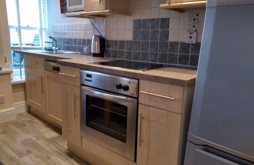 Hele Apartment | Sea Rock 8 Sleeps 4, Two Bedrooms. Balcony, Sea Front Views + Free WiFi.