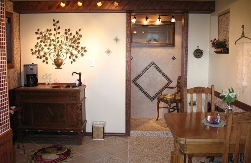 Depoe Bay Apartment | Sea Rose Suite at Whales Rendezvous