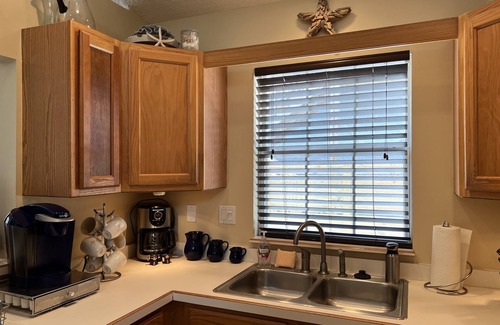 Coquina Gables House | ~Sea Salt Sanctuary~Plush Beach Refuge~Bikes Kayaks SUPs Fire Pit~