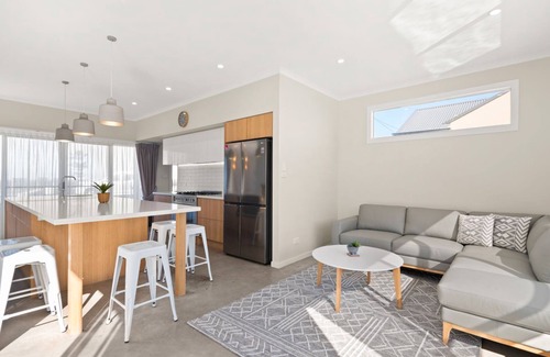 Stockton House | Sea Sand and Serenity at Stockton - Stunning Sophistication