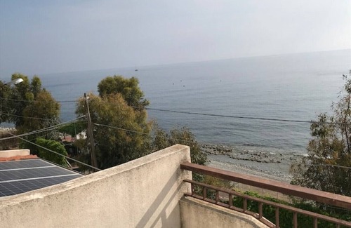 Lazzaro Apartment | Sea Terrace