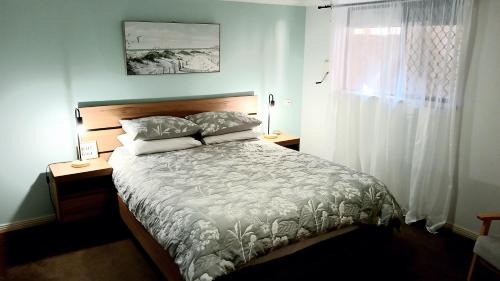 Hallett Cove Apartment | "Sea to See" Large Apartment in Prime Location with Free Laundry Room and Car Parking