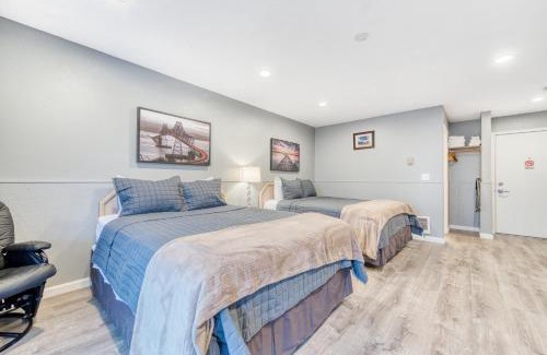 Rockaway Beach Hotel | Sea Treasures Inn Units #205-212