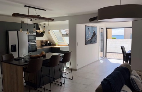 Guilvinec Apartment | Sea view, 40m from the beach and 300m from shops