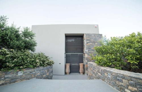 Kounelion Villa | Sea View 6 Bedroom Villa With a Heated Pool