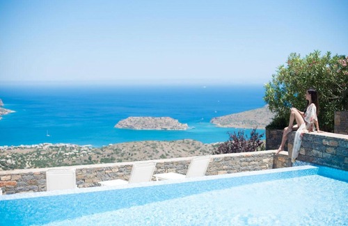 Kounelion Villa | Sea View 6 Bedroom Villa With a Heated Pool