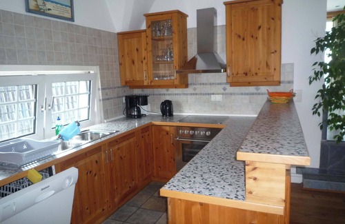 Schilksee Apartment | Sea view and beach on the doorstep: Ostsee-Strandvilla Schilksee, top floor vacation apartment