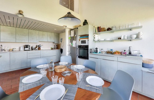 Saint-Jacques Ski Chalet | Sea view and direct beach access for 11 people