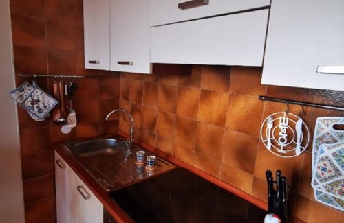 Santa Marinella Apartment | Sea view apartment with private beach