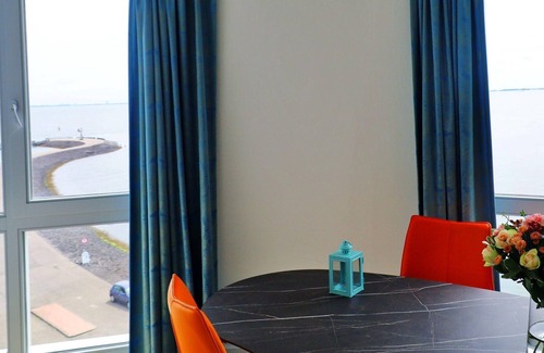 Scherpenisse Apartment | Sea-view apartment in Scherpenisse with terrace