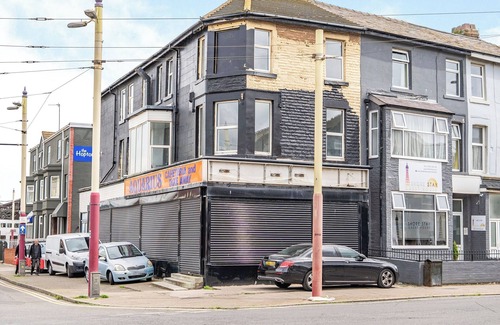 South Shore Cottage | Sea View Apartment One - UK36846