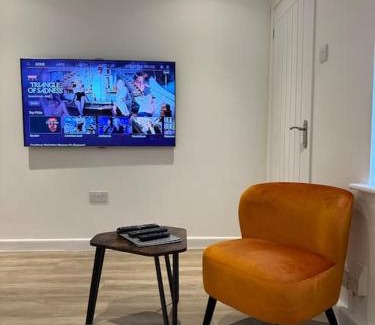 Poole Apartment | Sea View Apartment Poole Quay - FREE Parking