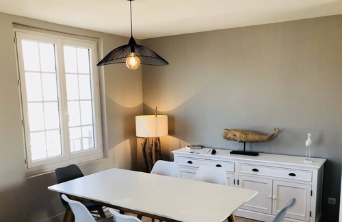 Merville-Franceville-Plage Apartment | Sea view apartment renovated