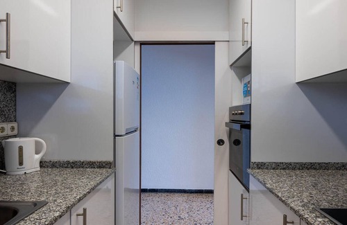 Altafulla Apartment | Sea-View Apartment with Terrace, 2 Bedrooms, Parking, 350m from Altafulla Beach