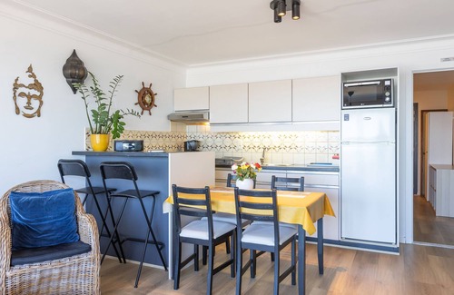 Middelkerke Apartment | Sea View Escape, Middelkerke