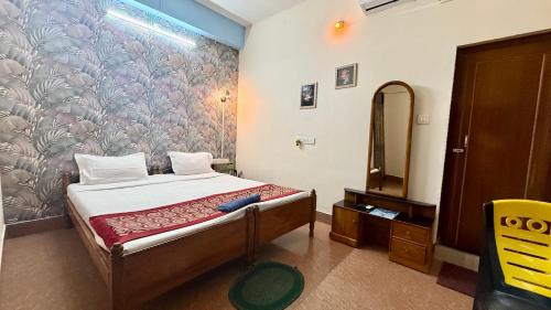 Puri Hotel | SEA VIEW from rooftop - Garden - Beach - HOTEL SN RESORT