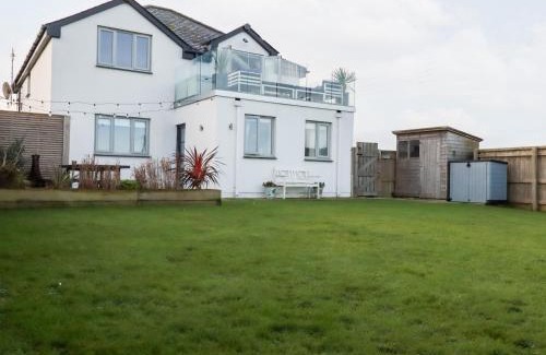 Newquay House | Sea View House