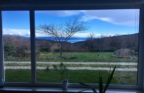Rogocana Apartment | Sea view house with beautiful garden in a quiet area