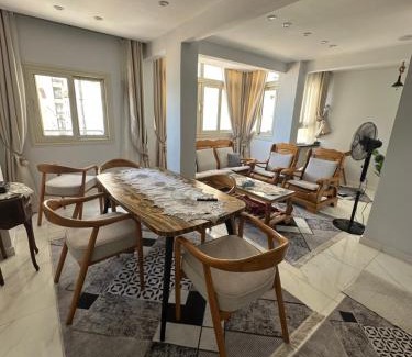 Al-Muntazah Apartment | Sea view in front of Hilton 2