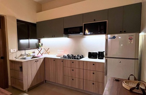 Dona Paula Apartment | Sea View, Luxury 2BHK Apartment, Dona Paula with AC, WiFi