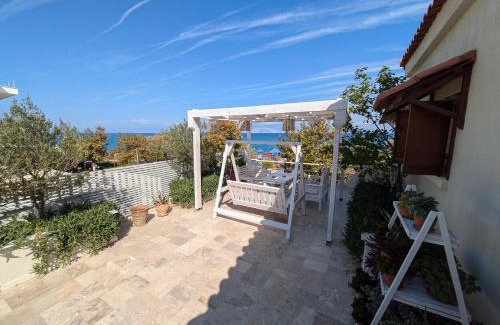 Kiato Apartment | Sea View Roof Garden