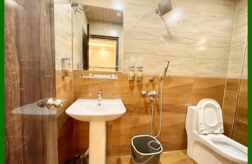 Haridwar Hotel | SEA VIEW & ROOFTOP SWIMMING POOL - LUXURY HOTEL OV RESORT ! PURi