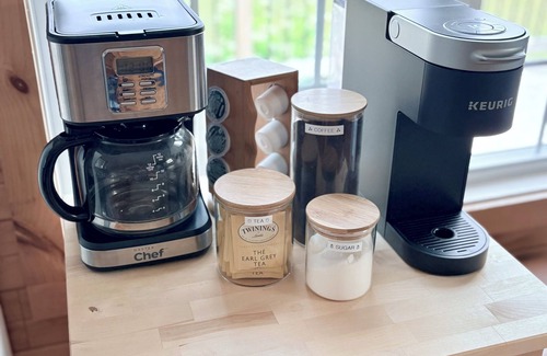 Clinton Cottage | Sea View Stay & Play! Close to golf, beaches, waterfront and more!